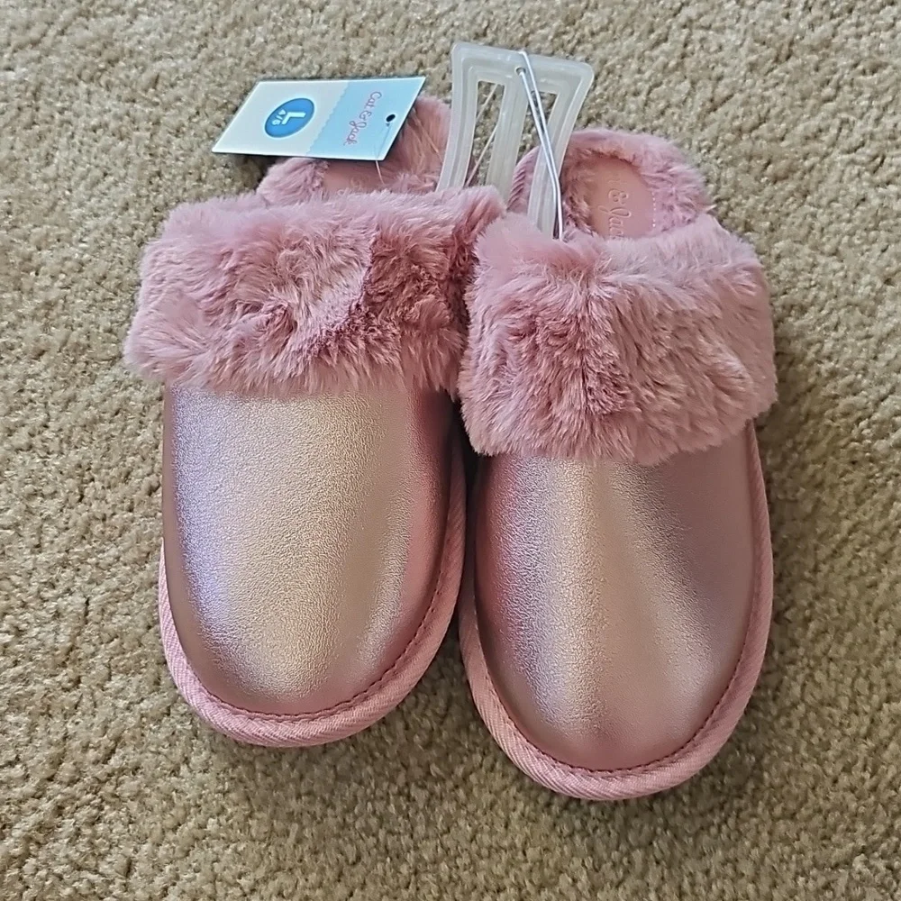 Cat & Jack Kids Slippers Size 4-5 Pink Metallic
